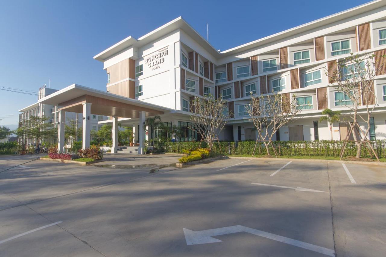 Donchan Grand Hotel Τσιάνγκ Μάι Εξωτερικό φωτογραφία